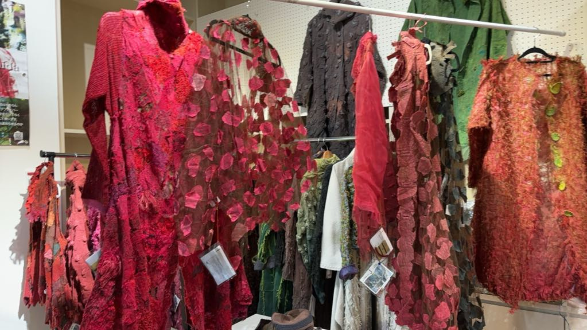 空飛ぶコート展 suna 吉田はつみ